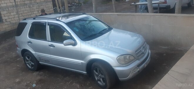 Mercedes ML 320 2002, 250,000 km - 3.2 л - Lerik
