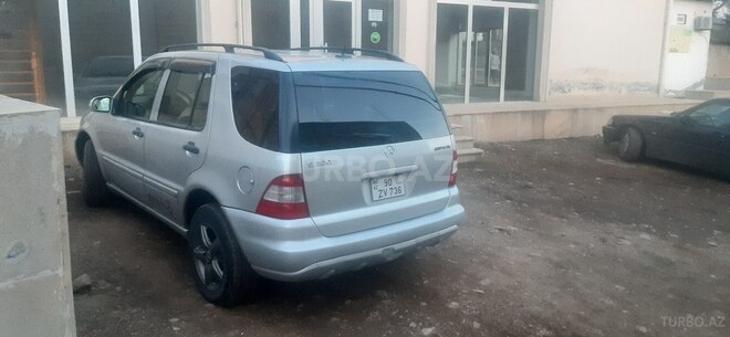 Mercedes ML 320 2002, 250,000 km - 3.2 л - Lerik