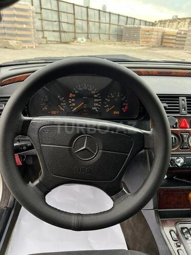 Mercedes C 180 1997, 319,000 km - 1.8 л - Bakı