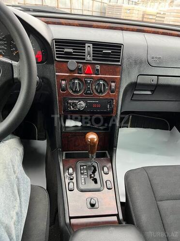 Mercedes C 180 1997, 319,000 km - 1.8 л - Bakı