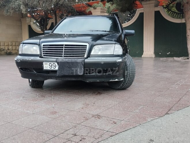 Mercedes C 220 1999, 240,000 km - 2.2 л - Bakı