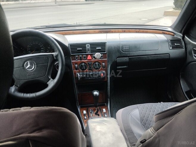 Mercedes C 220 1999, 240,000 km - 2.2 л - Bakı