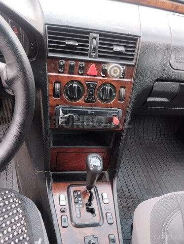 Mercedes C 220 1999, 240,000 km - 2.2 л - Bakı