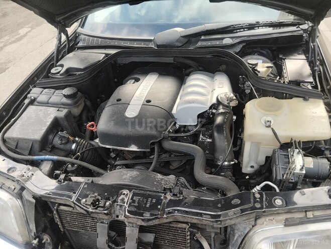 Mercedes C 220 1999, 240,000 km - 2.2 л - Bakı