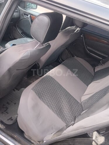 Mercedes C 220 1999, 240,000 km - 2.2 л - Bakı