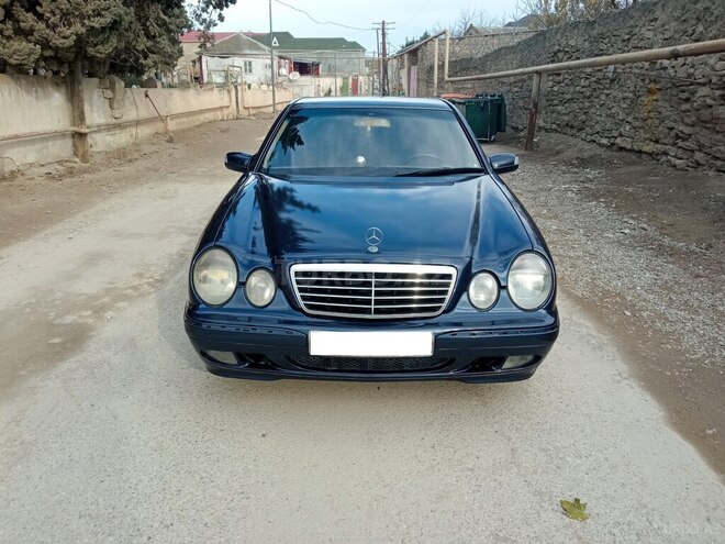 Mercedes E 220 2001, 211,325 km - 2.2 л - Bakı