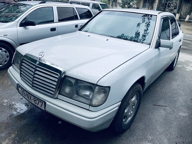 Mercedes E 220 1993, 241,041 km - 2.2 l - Sumqayıt