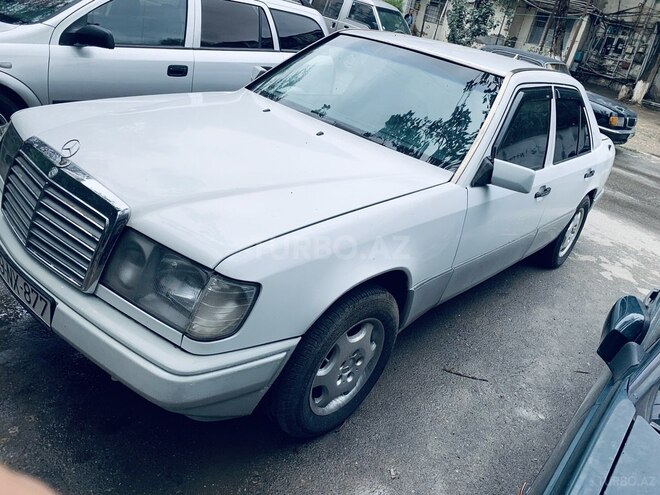 Mercedes E 220 1993, 241,041 km - 2.2 l - Sumqayıt