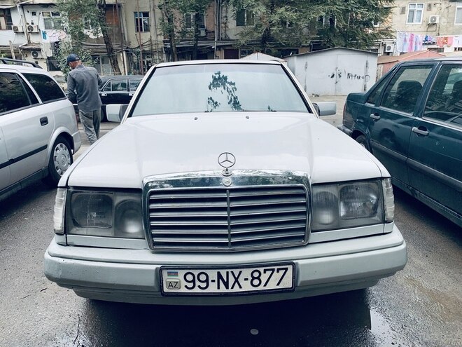 Mercedes E 220 1993, 241,041 km - 2.2 l - Sumqayıt