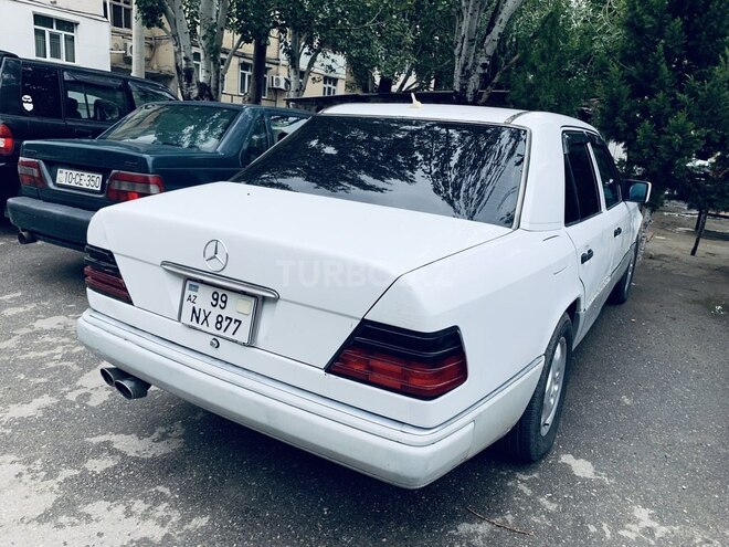 Mercedes E 220 1993, 241,041 km - 2.2 l - Sumqayıt