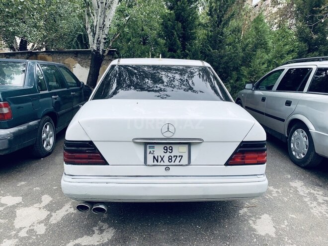 Mercedes E 220 1993, 241,041 km - 2.2 l - Sumqayıt