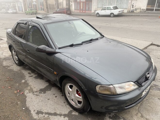 Opel Vectra 1996, 256,423 km - 1.8 l - Şəki