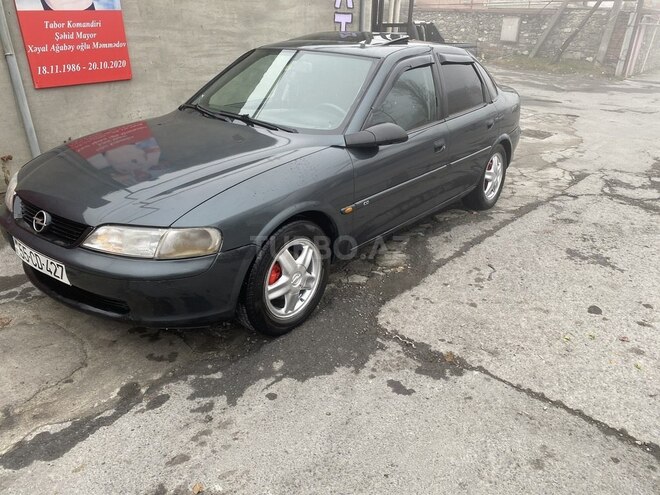 Opel Vectra 1996, 256,423 km - 1.8 l - Şəki