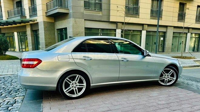 Mercedes E 220 2012, 253,000 km - 2.2 l - Bakı