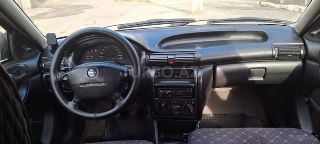 Opel Astra 1993, 100,000 km - 1.4 l - Sumqayıt