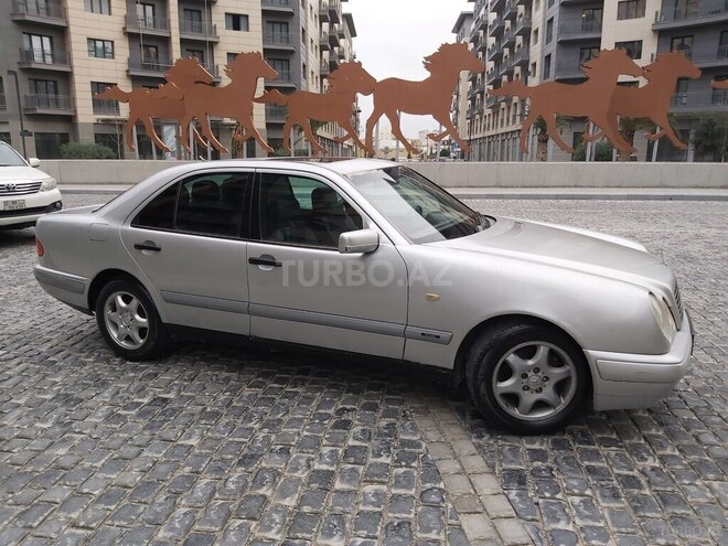 Mercedes E 220 1999, 407,000 km - 2.2 l - Bakı
