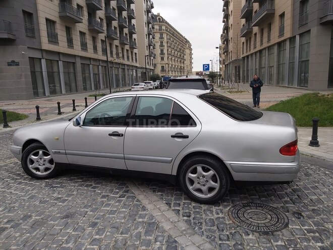 Mercedes E 220 1999, 407,000 km - 2.2 l - Bakı