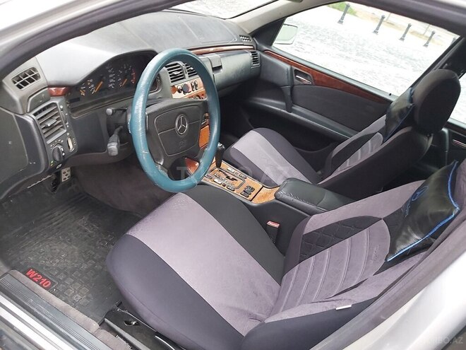 Mercedes E 220 1999, 407,000 km - 2.2 l - Bakı