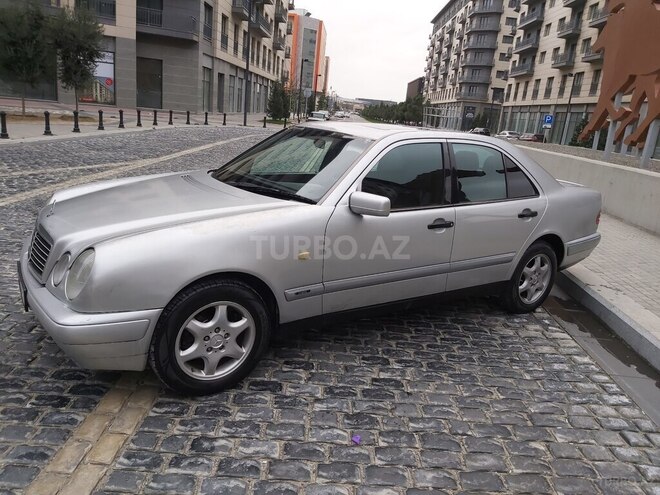 Mercedes E 220 1999, 407,000 km - 2.2 l - Bakı