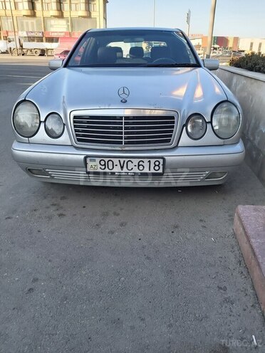 Mercedes E 220 1999, 407,000 km - 2.2 l - Bakı