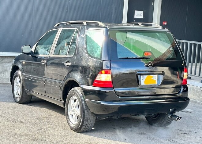 Mercedes ML 320 2001, 225,000 km - 3.2 l - Bakı