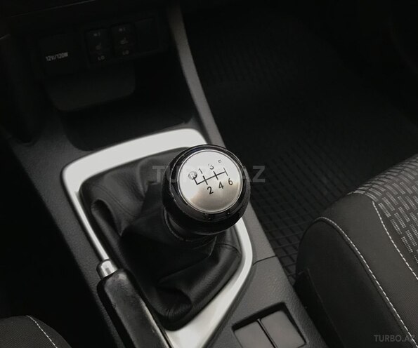 Toyota Corolla 2014, 196,114 km - 1.4 l - Bakı