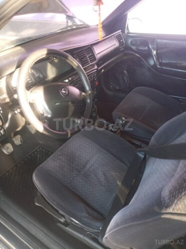 Opel Vectra 1997, 283,000 km - 1.8 l - Zaqatala