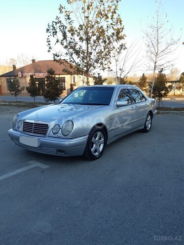 Mercedes E 240 1999, 572,000 km - 2.4 l - Mingəçevir