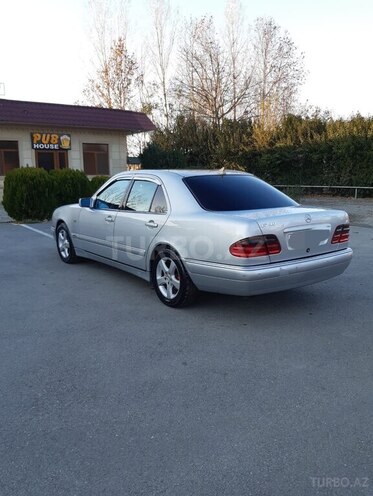 Mercedes E 240 1999, 572,000 km - 2.4 l - Mingəçevir