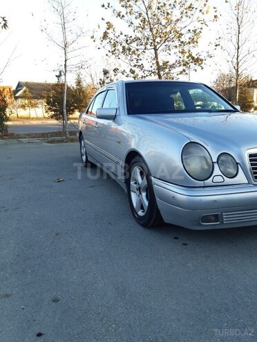 Mercedes E 240 1999, 572,000 km - 2.4 l - Mingəçevir