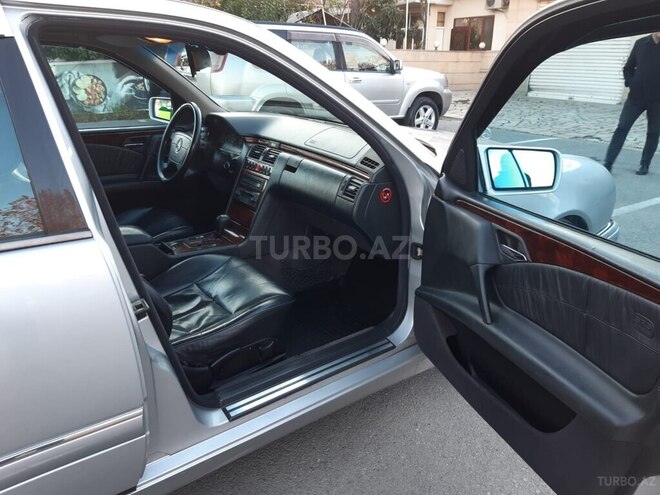 Mercedes E 240 1999, 572,000 km - 2.4 l - Mingəçevir
