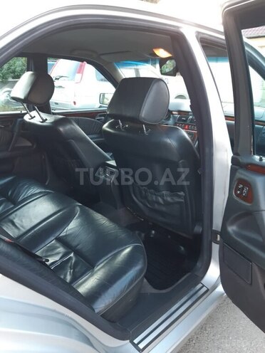 Mercedes E 240 1999, 572,000 km - 2.4 l - Mingəçevir
