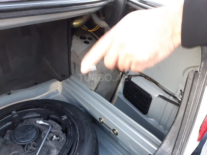 Mercedes E 240 1999, 572,000 km - 2.4 l - Mingəçevir