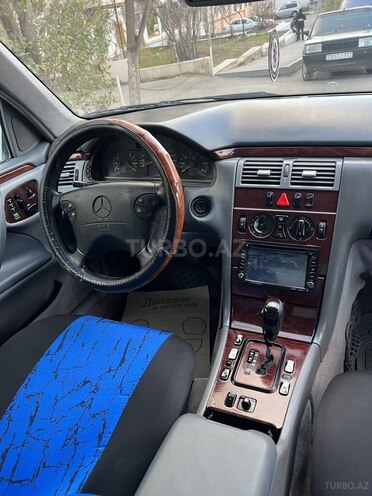 Mercedes E 200 2002, 99,990 km - 2.0 l - Bakı