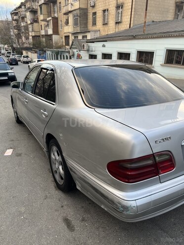 Mercedes E 200 2002, 99,990 km - 2.0 l - Bakı