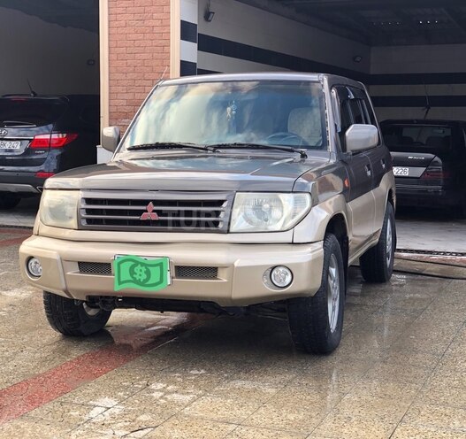 Mitsubishi Pajero io 1999, 204,000 km - 2.0 l - Bakı