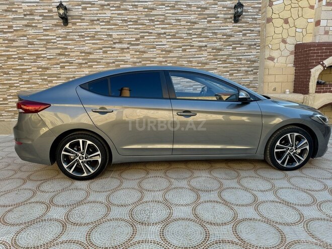 Hyundai Elantra 2015, 165,000 km - 1.6 л - Bakı
