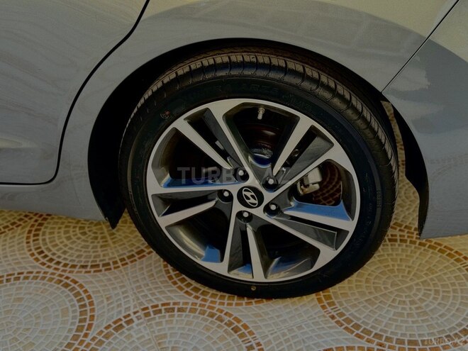 Hyundai Elantra 2015, 165,000 km - 1.6 л - Bakı