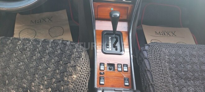 Mercedes E 220 1995, 325,000 km - 2.2 l - Bakı