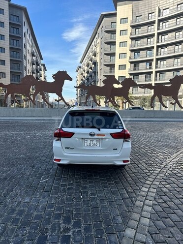 Toyota Corolla 2015, 207,000 km - 1.5 л - Bakı