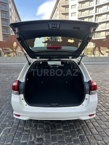 Toyota Corolla 2015, 207,000 km - 1.5 л - Bakı