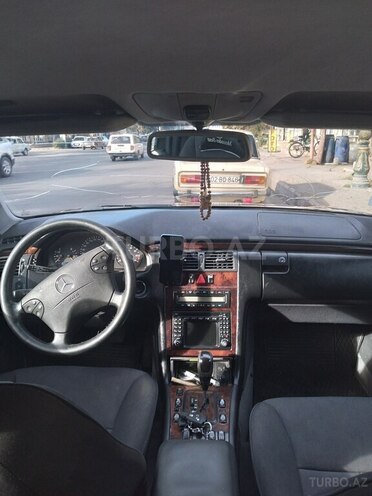 Mercedes E 240 2001, 211,000 km - 2.6 l - Ağdam