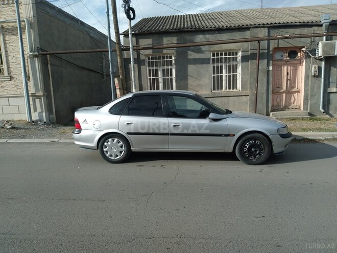 Opel Vectra 1995, 202,020 km - 2.0 l - Gəncə
