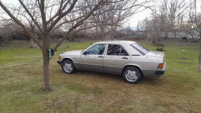 Mercedes 190 1990, 398,764 km - 2.0 л - Oğuz