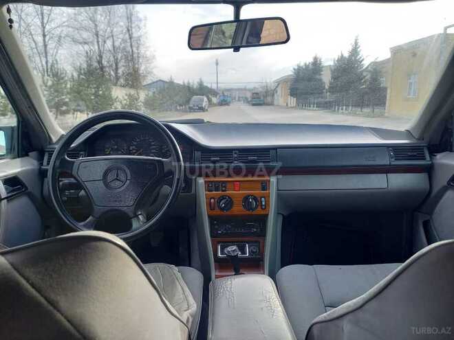 Mercedes E 200 1995, 224,000 km - 2.0 l - Quba