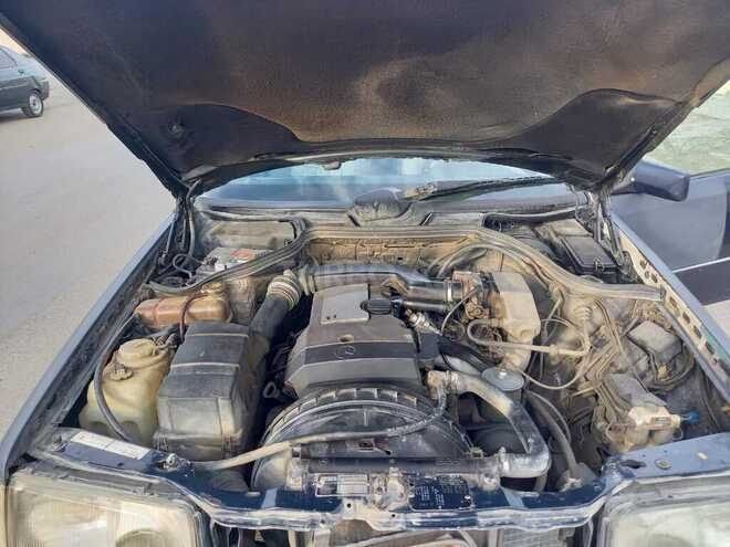 Mercedes E 200 1995, 224,000 km - 2.0 l - Quba