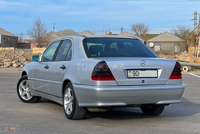 Mercedes C 220 1998, 330,434 km - 2.2 l - Sumqayıt