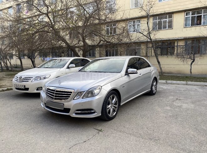 Mercedes E 220 2011, 243,000 km - 2.2 l - Bakı