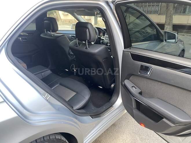 Mercedes E 220 2011, 243,000 km - 2.2 l - Bakı