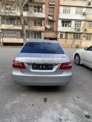 Mercedes E 220 2011, 243,000 km - 2.2 l - Bakı